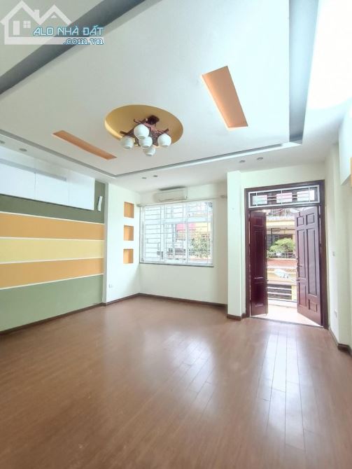 Bán nhà cách mặt hồ Hoàng Cầu 200, Dt 45m2 x4 tầng, Mt 4m, giá 7,2 tỷ - 4