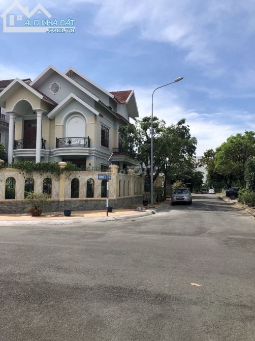 Cần bán lô đất Kdc Khang Điền Phước Long B Q9,Diện Tích 200M2 vị trí đẹp
