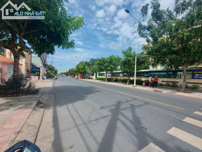 Đất MT cmt8, an thạnh, thuận an, bình dương. 300m2