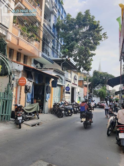 Nhà Quận 1, giá chỉ 35 tỷ, Mặt tiền kinh doanh thời trang, thu nhập cao