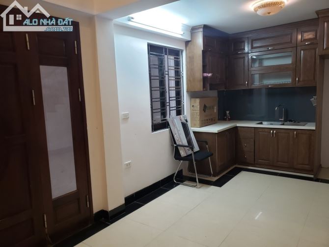 Nhà 40m2 5 tầng đường Nguyễn Đổng Chi
