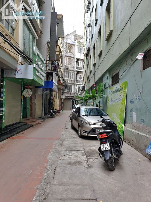 Bán nhà 5 tầng 1 nhà ra mặt phố Đặng Văn Ngữ, Dt 50m2 Mt 5m, Giá 8,1 tỷ - 1
