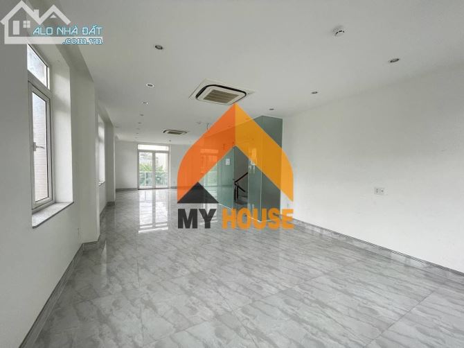 GÚT CHÓP nhà bự chà bà lửa view sông Sài Gòn cực the máttttt - 3