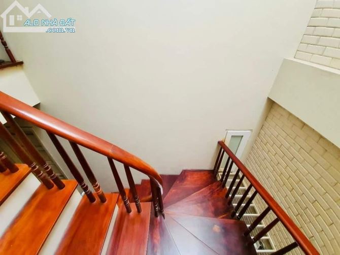 Bán nhà phố Đặng văn Ngữ, Dt 50m2 x5 tầng Mt 5m, Cách mặt phố Ô tô đỗ 10m, Giá 8 tỷ - 3