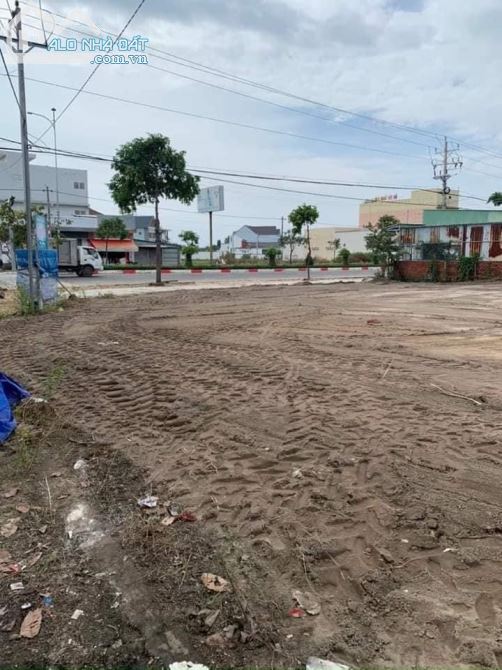Bán đất 4 lô mặt tiền đường Nguyễn Tất Thành thị trấn Long Hải huyện long điền brvt - 1