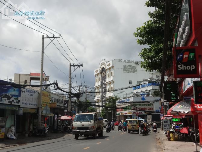 Bán nhà mặt tiền kinh doanh Phạm Văn Chiêu, 80m2, 3 tầng, ngay trường An Hội, nhỉnh 14 tỷ.