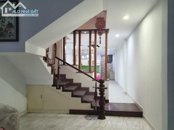 Bán gấp nhà HXH 8m,3 tầng,4x26m,Nhĩnh 9 tỷ, Lê Lợi P.4 Gò Vấp gần Trường ĐH Công Nghiệp 4 - 2