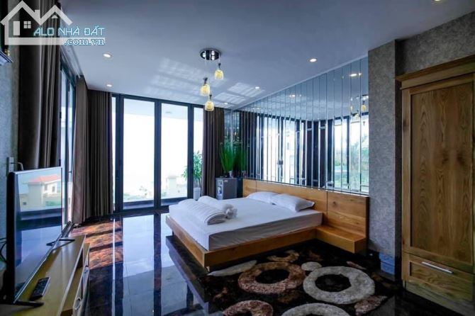 Cho thuê khách sạn 60 phòng mặt đường La Văn Cầu. Khu Bãi Sau.