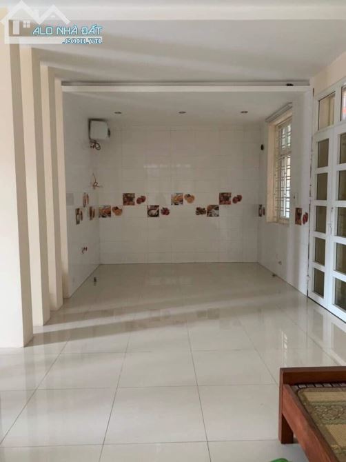 Bán gấp Biệt Thự Nguyễn Xiển, Quận Thanh Xuân. diện tích  180m x 4t, mt 10m,  65ty - 1