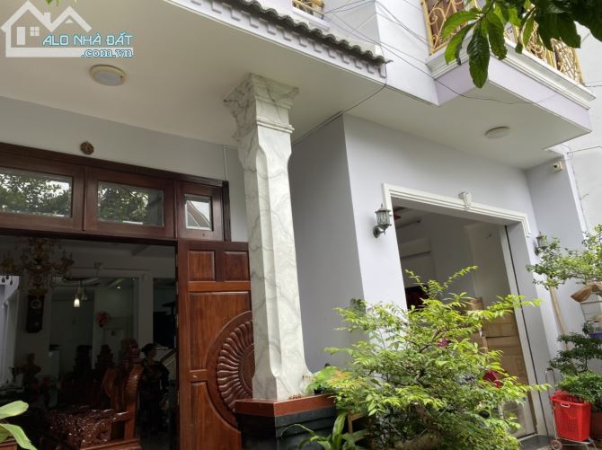 Bán nhà biệt thự 1/ đường Bờ Bao Tân Thắng , DT : 8,5m * 19m , 2 lầu + ST , giá 14 tỷ - 3