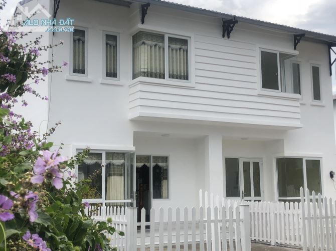 🏡🌈 Cho thuê nhà phố sân vườn, khu an ninh, có bảo vệ