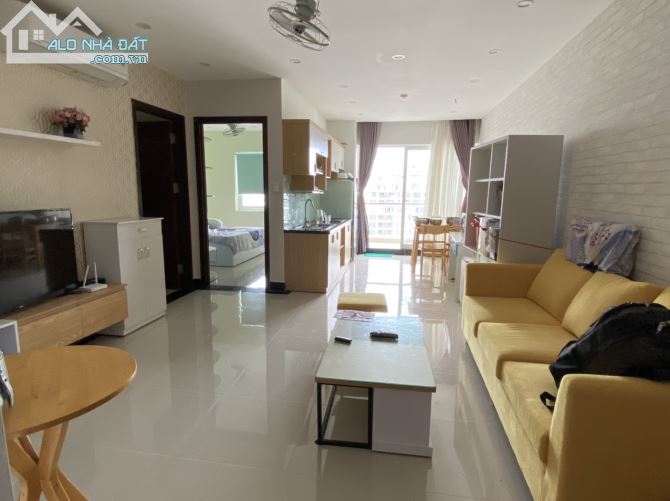 Cho thuê chung cư Dic phoenix căn 2pn 2wc full nội thất view biển( hình thật)