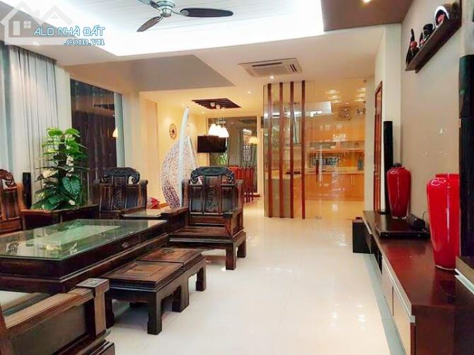 Cho thuê biệt thự full đồ cao cấp, hiện đại Palm Garden KĐT Việt Hưng, Long Biên. S: 210m2 - 4