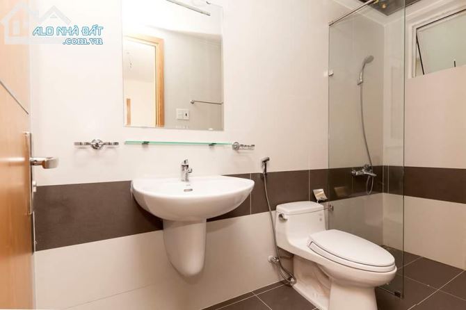 Cho thuê CH Him Lam Chợ Lớn, 2PN 2WC có rèm cửa, 83-86m2, lầu trung, giá 10tr/tháng