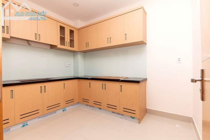 Cho thuê CH Him Lam Chợ Lớn, 2PN 2WC có rèm cửa, 83-86m2, lầu trung, giá 10tr/tháng - 2