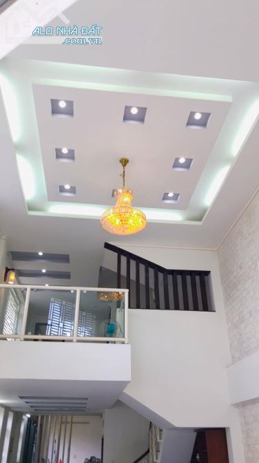 Cho thuê Nhà 450 m2 góc 2 mặt tiền gần sân vận động Cần Thơ 20 triệu - 4