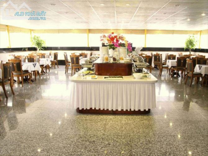 Cho thuê Khách sạn MT Phó Đức Chính (12x20m) TỔNG 85P GIÁ CHO THUÊ 50.000 USD - 5