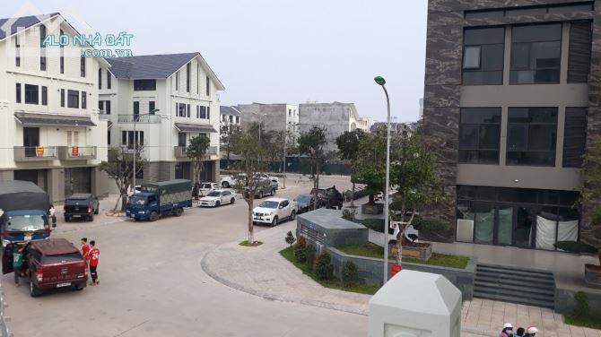 Nhỉnh 11 tỷ Biệt thự đơn lập 200m2 Gleximco Lê Trọng Tấn Dương Nội Hà Đông - 3