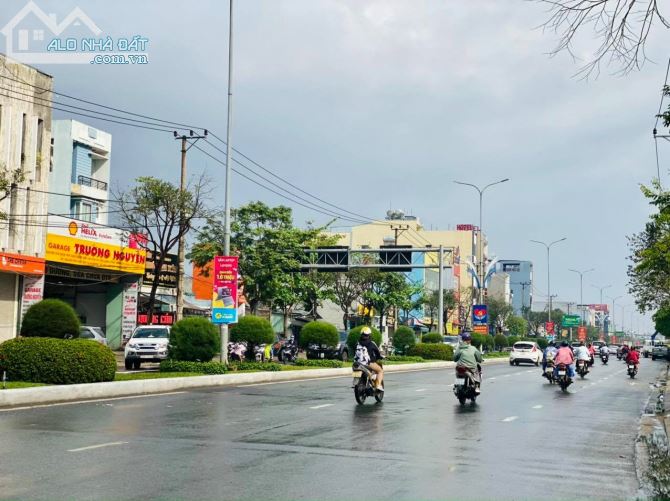 Bán đất mặt tiền Nguyễn Hữu Thọ DT 157m2 Giá 12 tỷ - 2