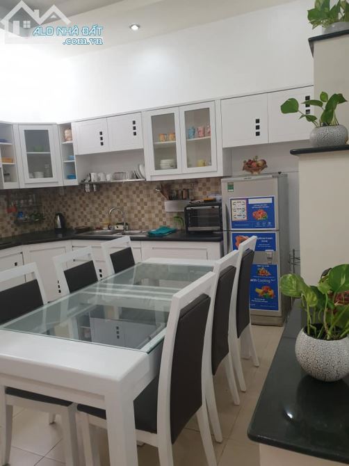 Bán nhà mặt tiền 70m2 đường Lam Sơn phường 2 Tân Bình giá 14 tỷ