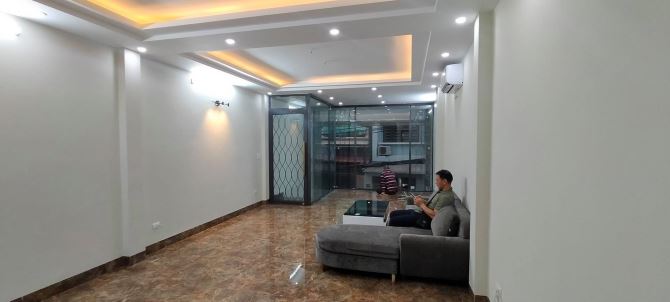 Bán nhà Kim Đồng, 63m2 x 6T, MT 5m, lô góc, kinh doanh, vỉ hè, giá 24 tỷ - 1