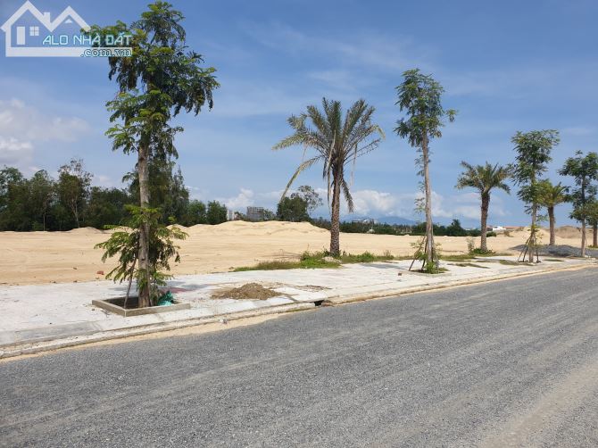 Bán Đất Biệt Thự View Sông, Ven Biển Nam Đà Nẵng, giá 21,4tr/m2