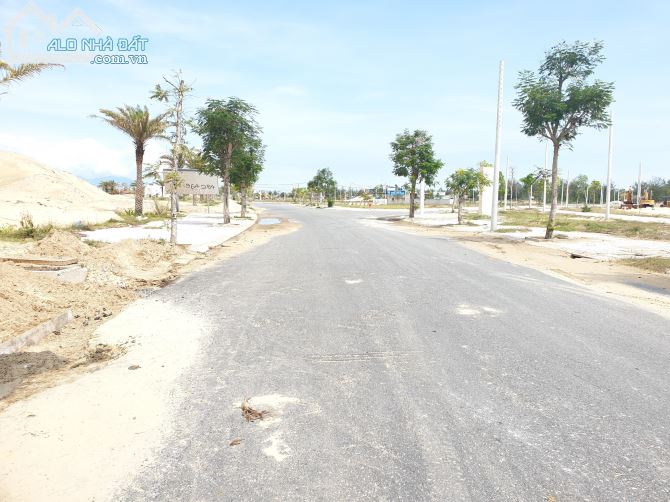 Bán Đất Biệt Thự View Sông, Ven Biển Nam Đà Nẵng, giá 21,4tr/m2 - 2