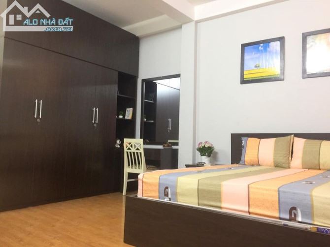 Bán nhà Vũ Tông Phan 35m x 4 tầng, ngõ xe máy tránh , giá 4,5 tỷ