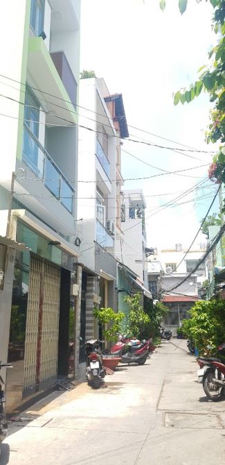 Bán nhà Quận 6 60m2 giá 4.9 tỷ - 2