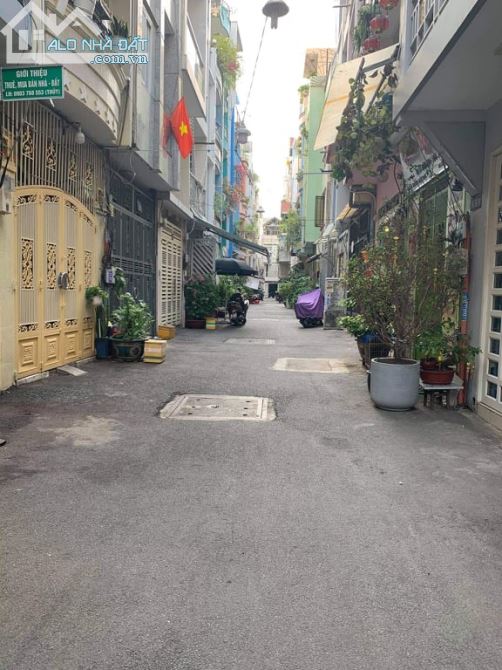 NGUYỄN THIỆN THUẬT, QUẬN 3, HẺM XE HƠI TRÁNH, 1 ĐỜI CHỦ, CHỈ 8,3 TỶ