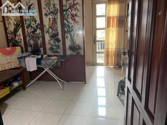 NGUYỄN THIỆN THUẬT, QUẬN 3, HẺM XE HƠI TRÁNH, 1 ĐỜI CHỦ, CHỈ 8,3 TỶ - 1