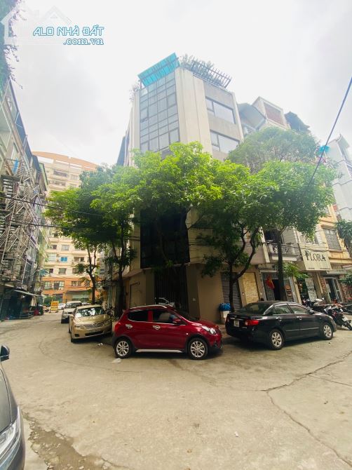 Nhà Mới Thang Máy. Bán nhà Phân lô ngõ 279 Đội Cấn 70m x 8 tầng Mtiên 5m Giá 16 tỷ