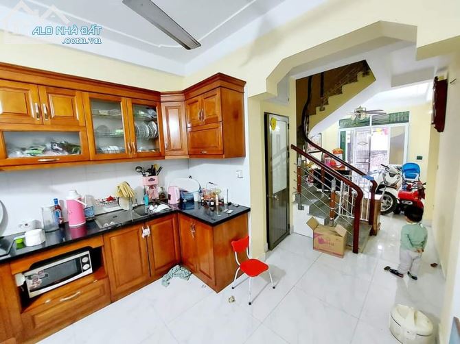 Bán nhà Lạc Trung, Hai Bà Trưng DT 51m x5 tầng Mt 5m, Ô tô đỗ cửa, giá 7,1 tỷ - 2