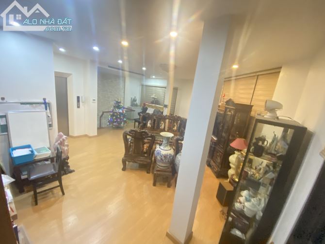 Nhà Mới Thang Máy. Bán nhà Phân lô ngõ 279 Đội Cấn 70m x 8 tầng Mtiên 5m Giá 16 tỷ - 3