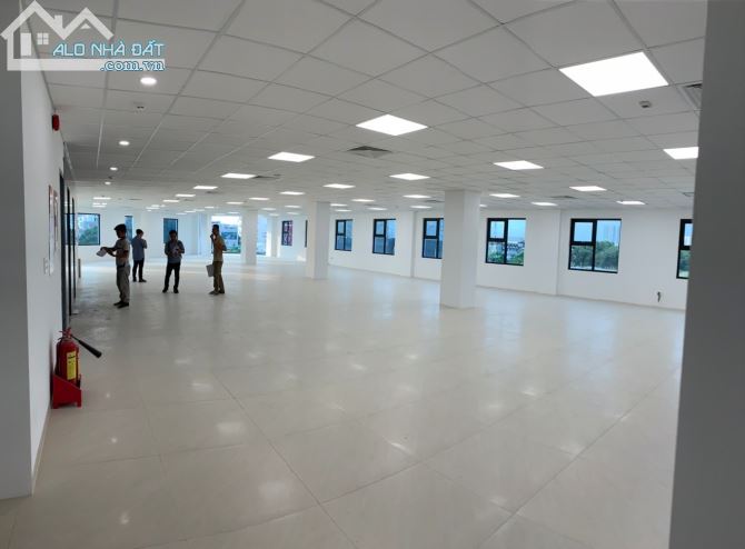 Cho thuê Tòa nhà 8 tầng 1200m2 sàn đường Trương Văn Bang Trung tâm Q2 - 1