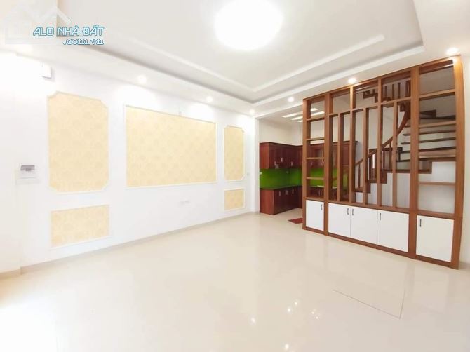 NHÀ MỚI ĐẸP - VỀ Ở CỰC THÍCH - NGÕ THÔNG TO RỘNG - 68M RA PHỐ TRƯƠNG ĐỊNH.