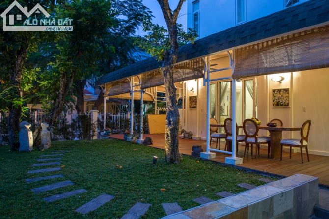 Biệt Thự đường Hồ Văn Huê P9. Quận PN, DT 8x27 giá 32,7 tỷ