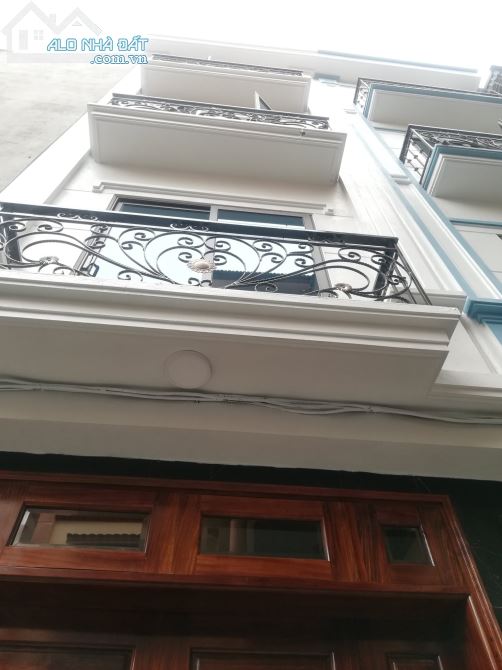 Bán nhà mặt ngõ 10 phố Láng Hạ, Dt 44m2 x4 tầng Mt 4m, giá 4 tỷ 600tr, Đầy đủ nội thất