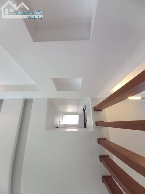 Bán nhà 4 tầng phố Nguyễn Phúc Lai, Dt 33m2 Nội thất đầy đủ, Ngõ thông, giá 4 tỷ 200tr - 2