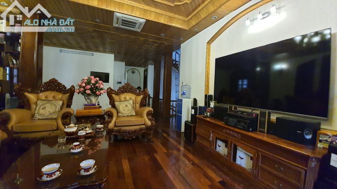 bán Biệt Thự hồ Văn Quán-KĐT Văn Quán,Hà Đông. DT 212m2. KD cực tốt.Ở cực Sướng.Giá 79tỷ6