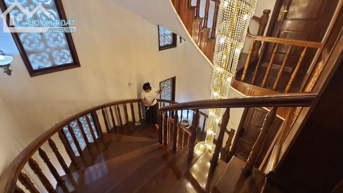 bán Biệt Thự hồ Văn Quán-KĐT Văn Quán,Hà Đông. DT 212m2. KD cực tốt.Ở cực Sướng.Giá 79tỷ6 - 2