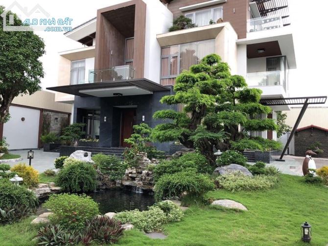 Cần bán gấp biệt thự đường Tú Xương, Quận 3, dt: 20x22m trệt 3 lầu thang máy