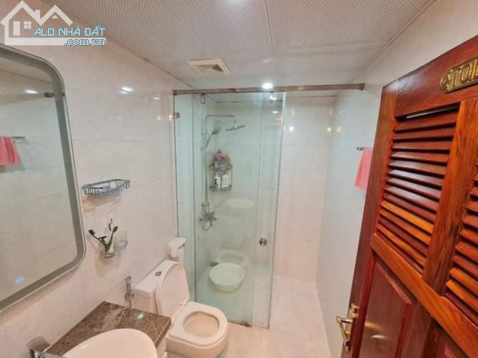 cần bán căn nhà phố TRUNG KÍNH Lớn 45m2 6T Ôtô 7 chỗ đỗ cửa mặt ngõ - 3