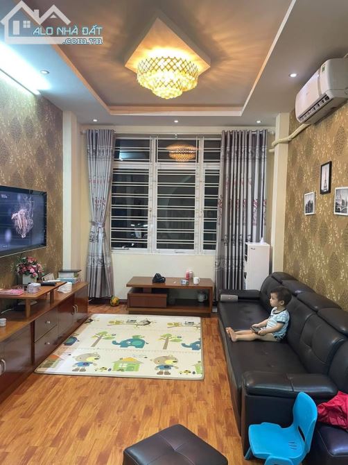 Bán nhà 5 tầng 32m2 đầy đủ nội thất đường Vũ Tông Phan, gần cầu Khương Đình, giá 4,6 tỷ - 2