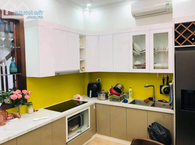 BÁN NHÀ TRẦN VỸ - 45M2*5T – NGÕ 6M – CÁCH MP 20M – KD VP – GIÁ 12.7 TỶ. - 4