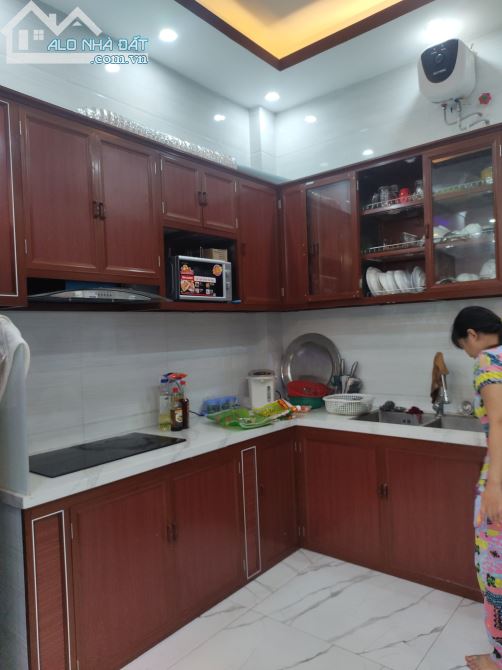 Cần bán gấp, giá rẻ nhà phố phân lô Kim đồng, Hoàng mai ô tô tránh nhau 50m2,4 tầng MT: 5m - 1