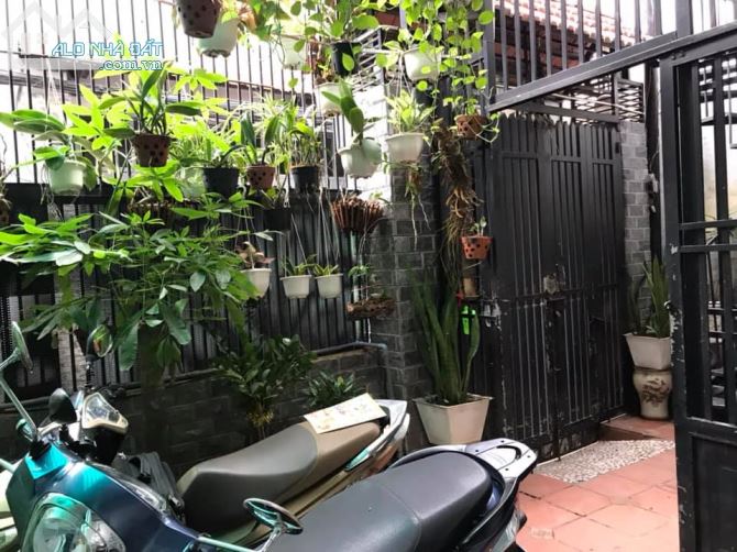 Bán gấp nhà 104m2, 3 tầng, Cách Mạng Tháng 8, Quận 10 giá 10 tỷ - 2