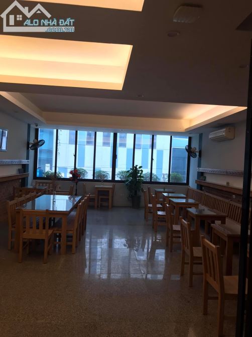 Bán nhà lô góc 3 mặt thoáng ngõ phố Trần Thái Tông DT 240m, MT 15m cách phố 15m - 2