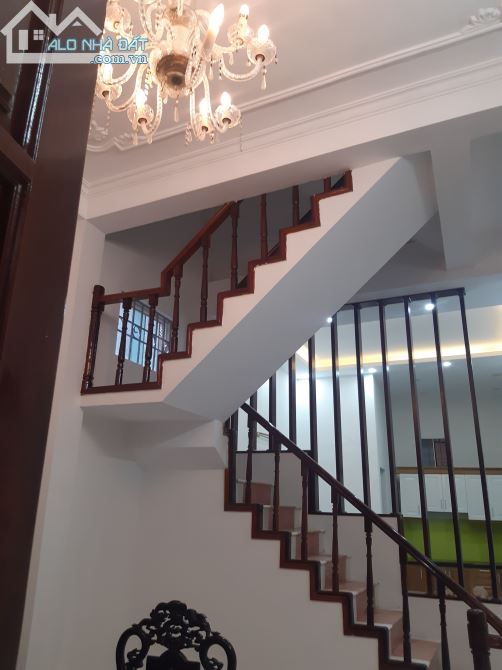 Bán nhà đường Trương Định, gần Ngã tư Tân Mai Dt 40m2 x5 tầng Mt 4m, giá 4,1 tỷ - 1