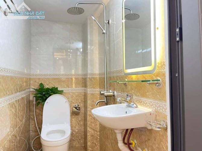 Bán nhà đường Giải Phóng, gần ĐH Bách Khoa 30m2 x5 tầng giá 3,9 tỷ - 4